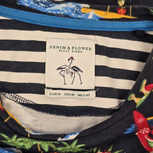 Denim & Flower Shirt Mens Short Sleeve Crew Neck Santa Surf Holiday Cruise MED - Picture 4 of 5